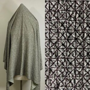 CRINKLY STRETCH KNIT GRID PATTERN FABRIC 1.3 Metres W 59” X L 55”